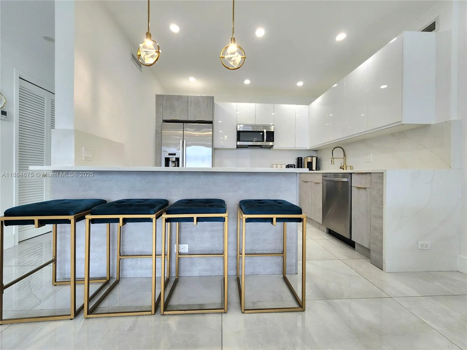 3505 S Ocean Dr, #1502