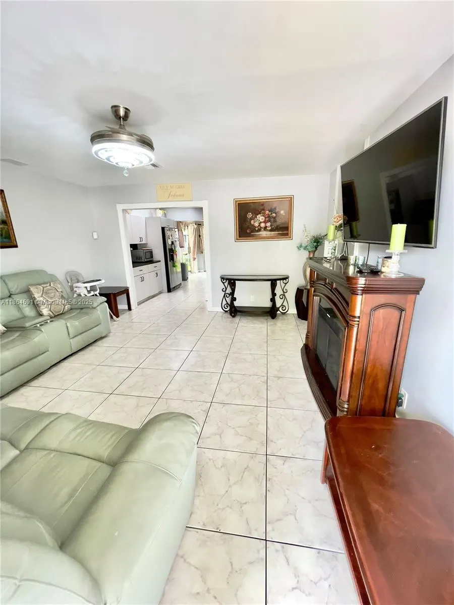2301 NW 55th St, #2301