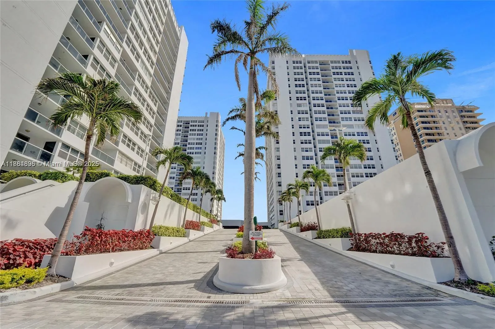1880 S Ocean Dr, #TS106