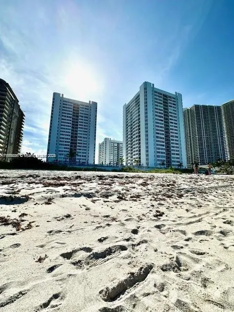 1880 S Ocean Dr, #TS106
