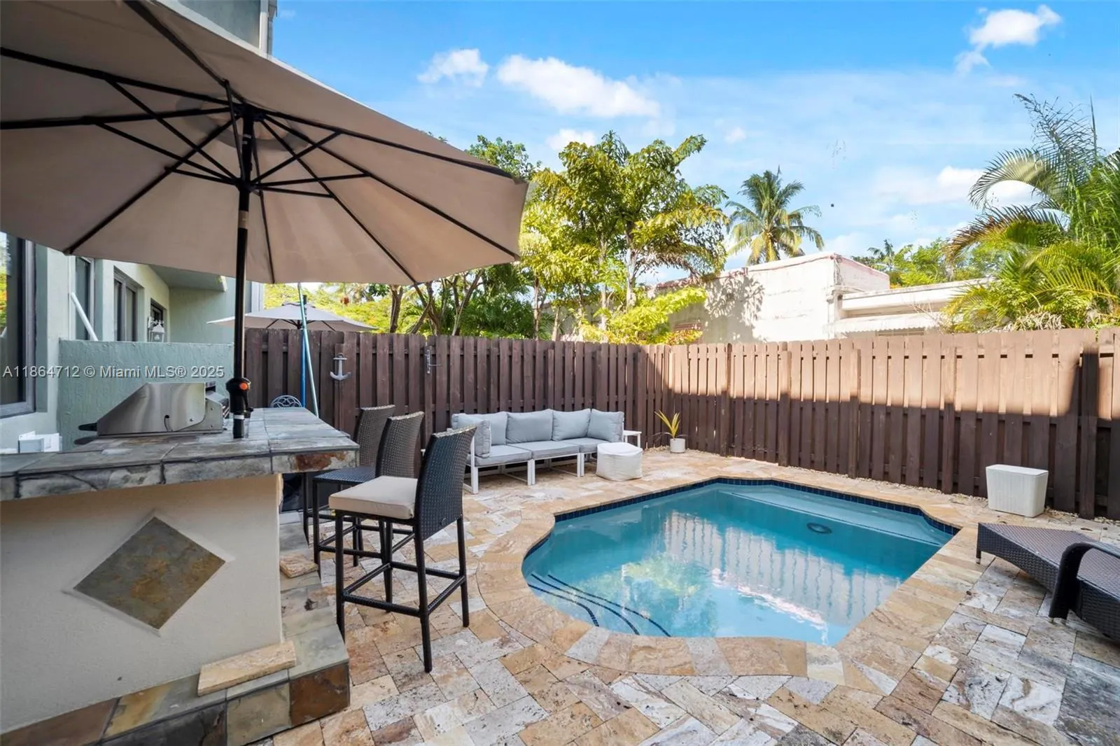 542 NE 17th Ave, #542