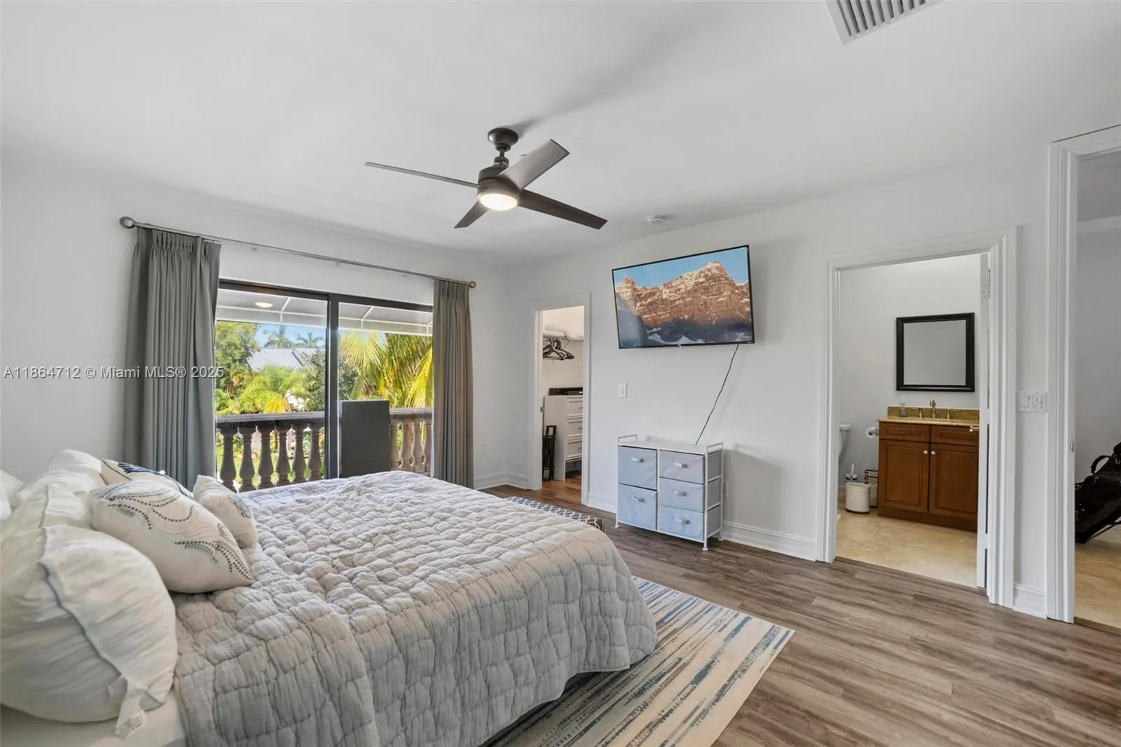 542 NE 17th Ave, #542
