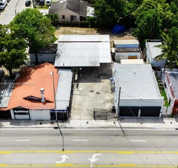 3002 NW 7th Ave
