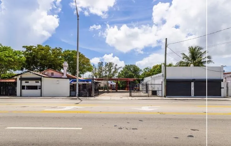 3002 NW 7th Ave