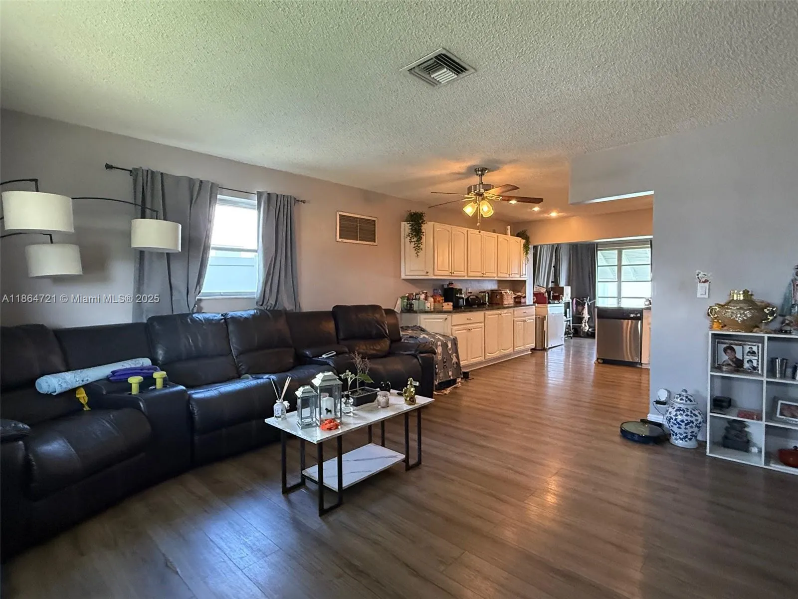 2701 NW 52nd Ct