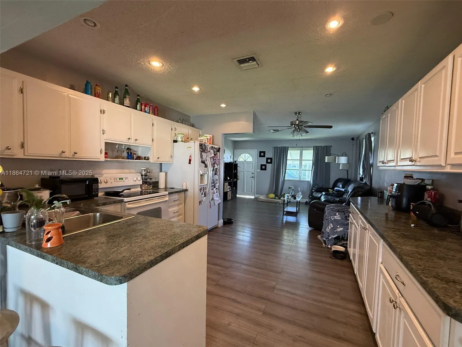 2701 NW 52nd Ct