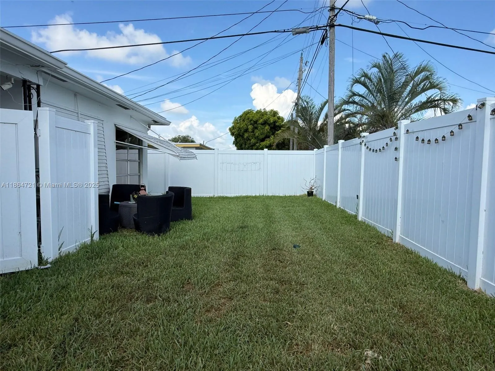 2701 NW 52nd Ct