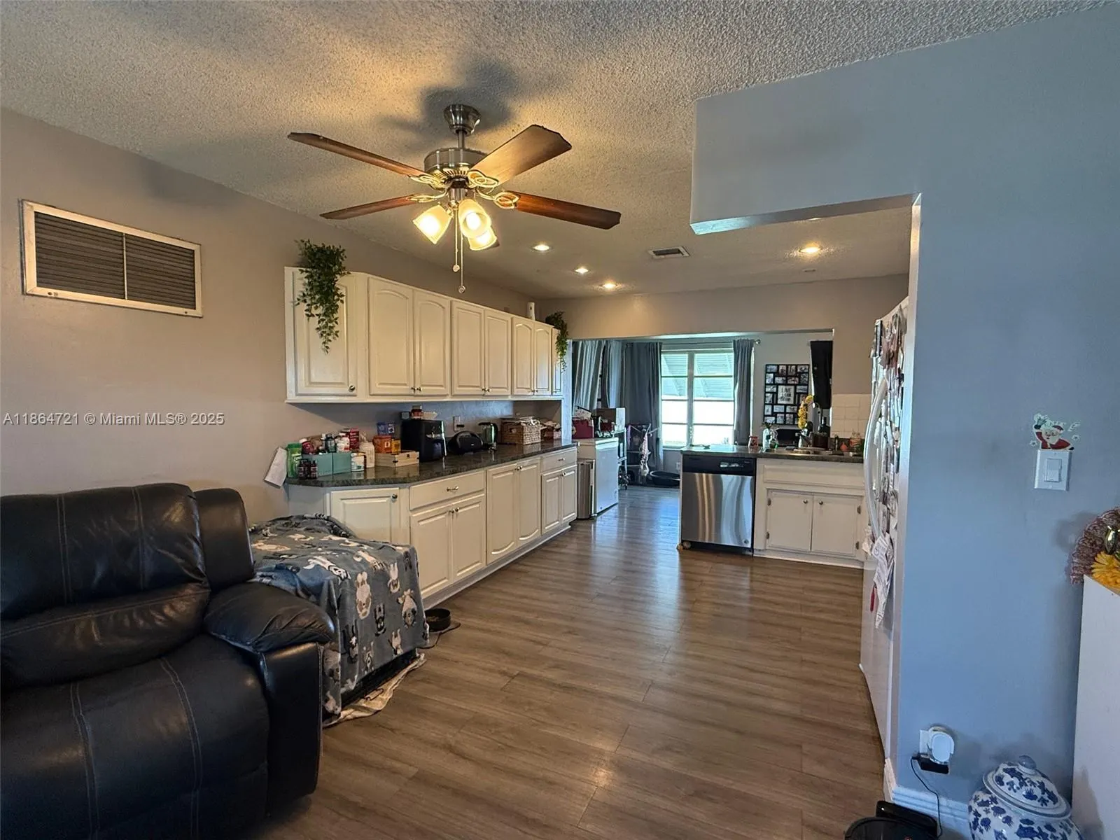 2701 NW 52nd Ct