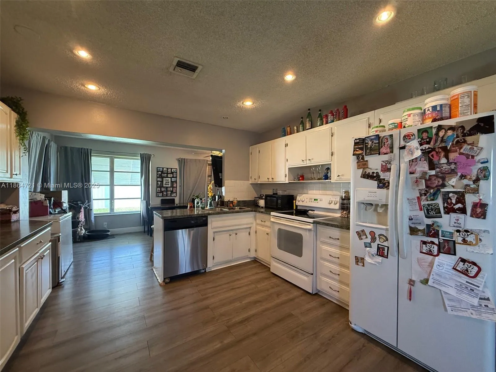 2701 NW 52nd Ct