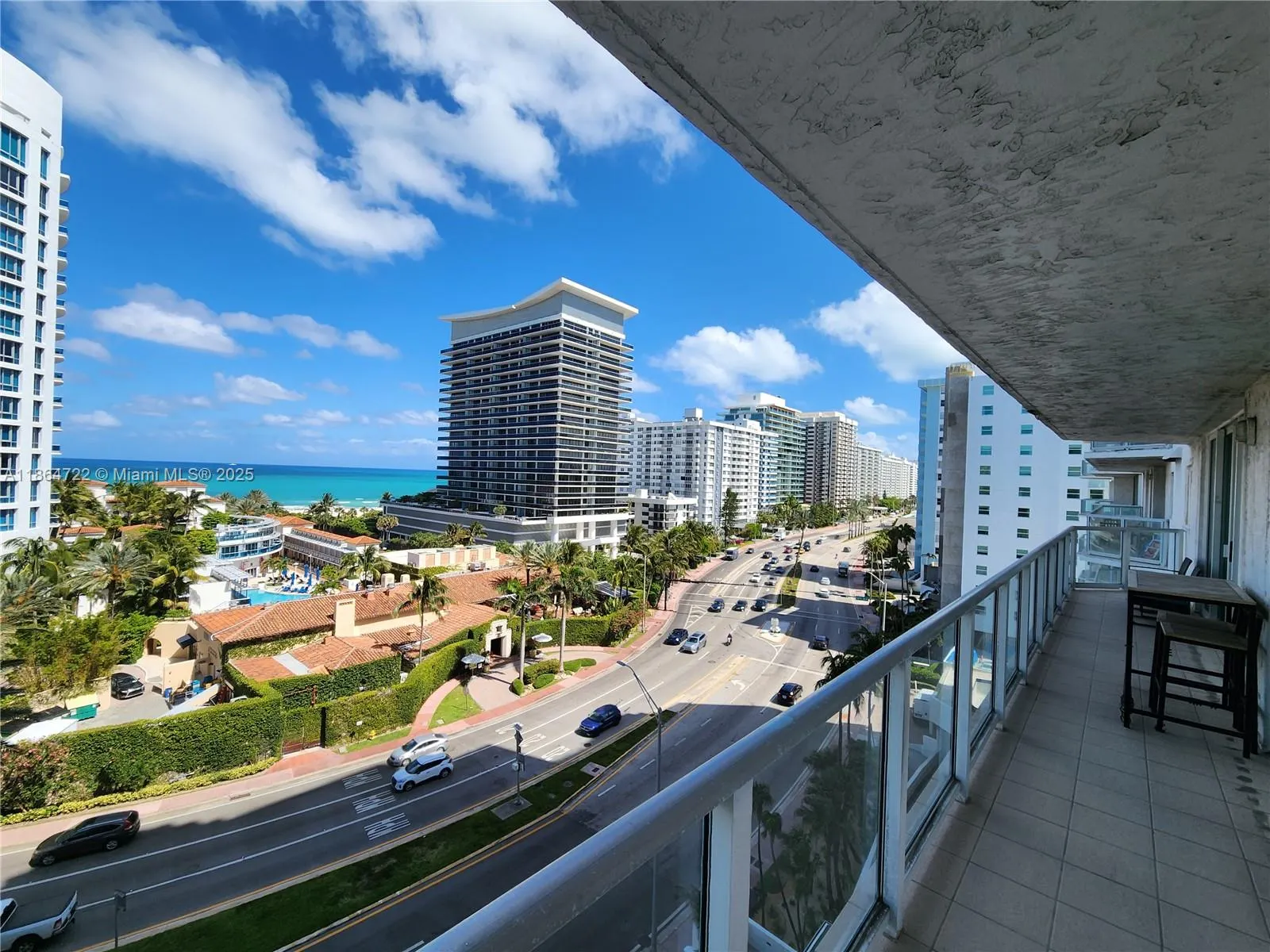 5900 Collins Ave, #906