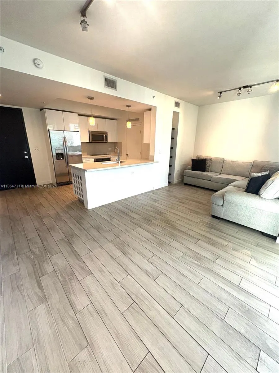 999 SW 1st Ave, #1615