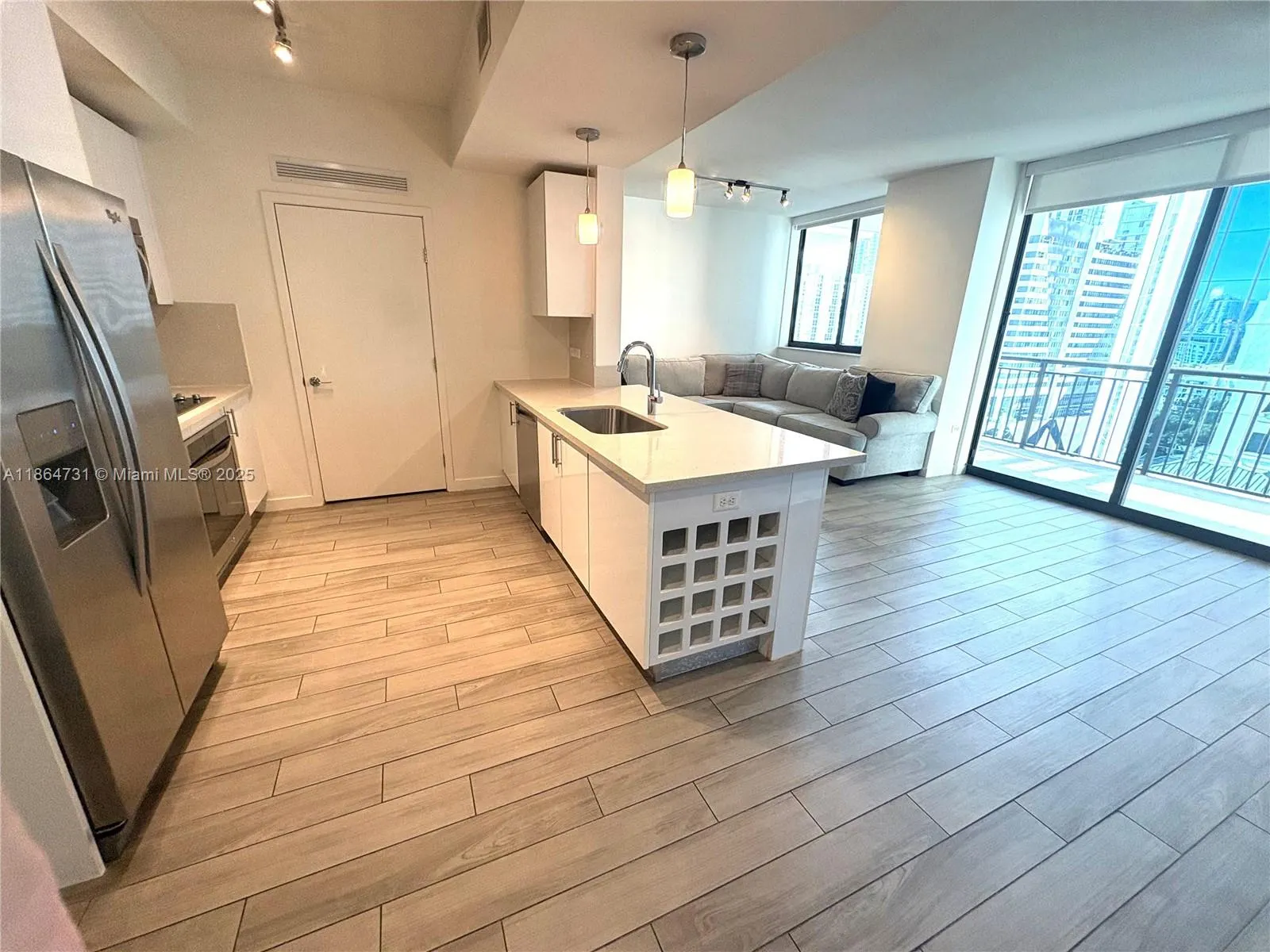 999 SW 1st Ave, #1615