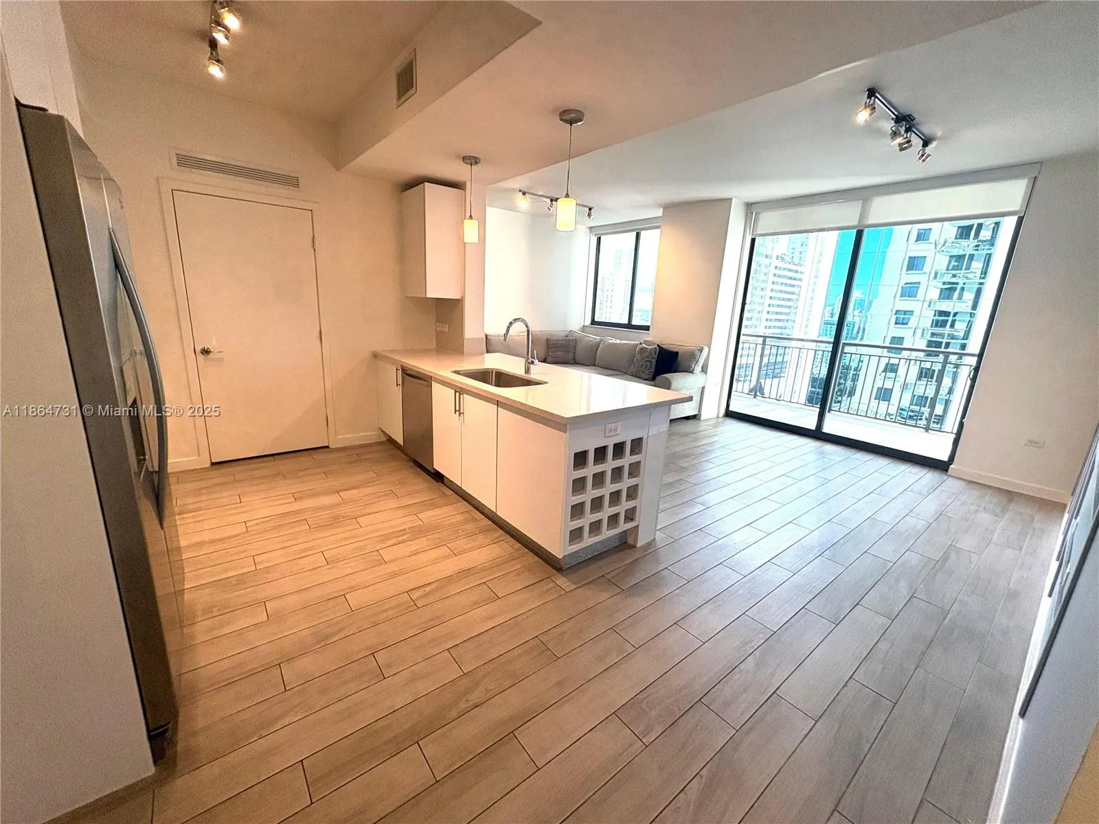 999 SW 1st Ave, #1615