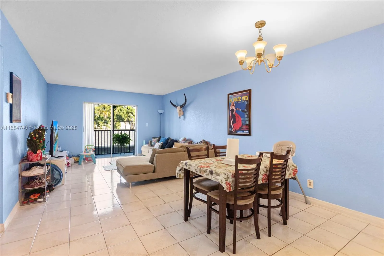 701 NE 1st Ct, #209