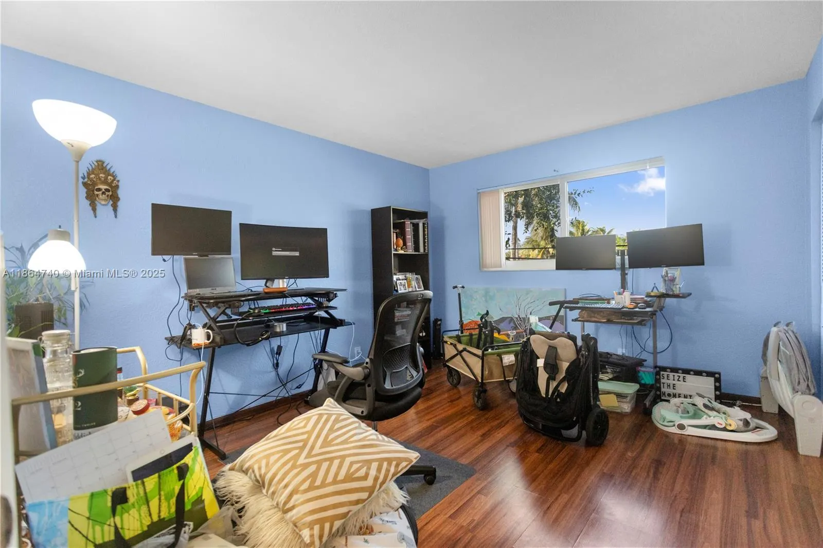 701 NE 1st Ct, #209