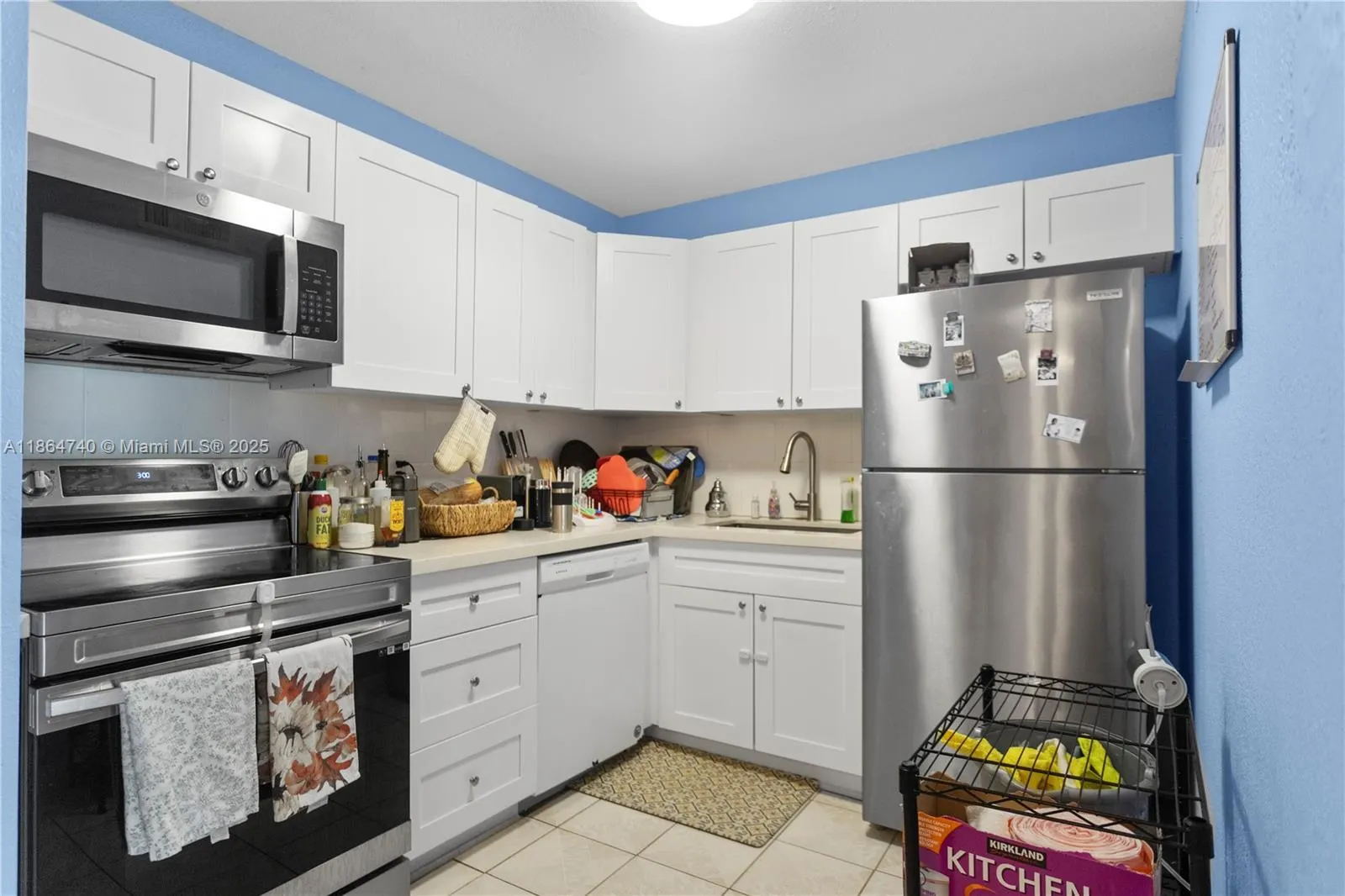 701 NE 1st Ct, #209