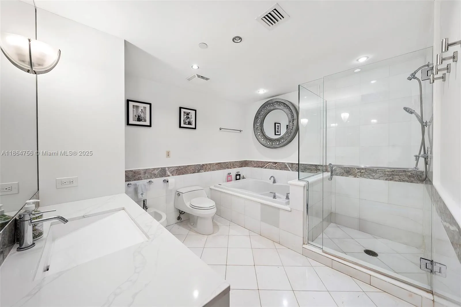 540 West Ave, #712