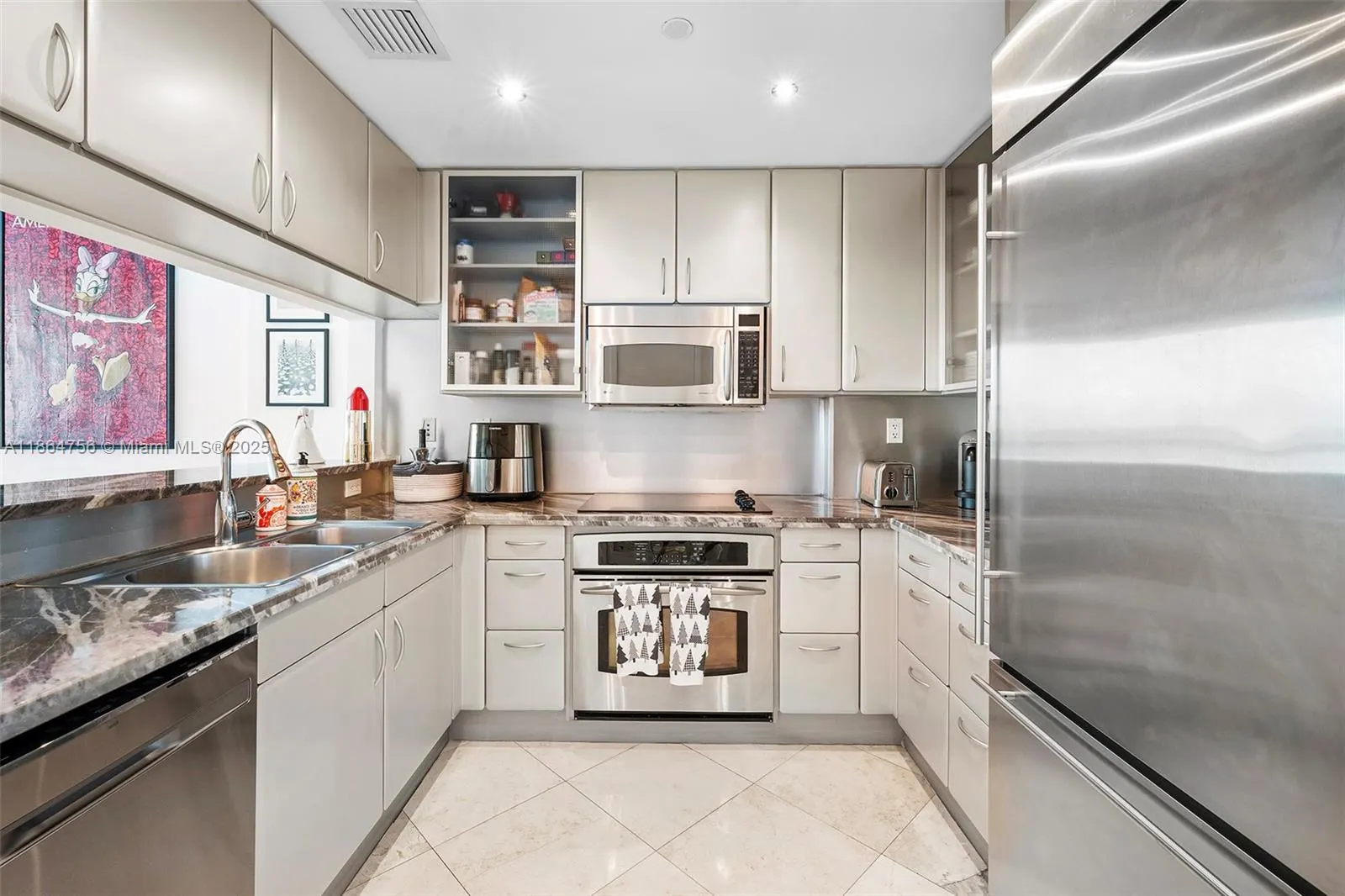 540 West Ave, #712