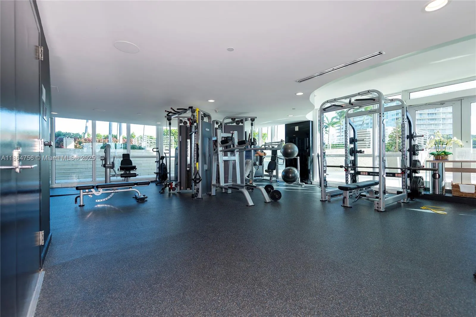 540 West Ave, #712