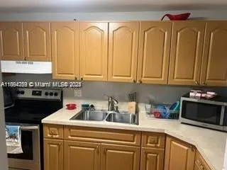 3253 Foxcroft Rd, #G107