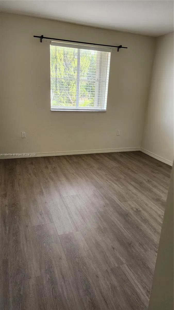 11444 NW 48th Ter