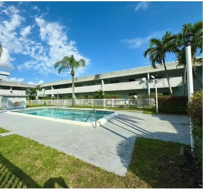 4251 NW 5th St, #239
