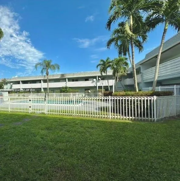 4251 NW 5th St, #239