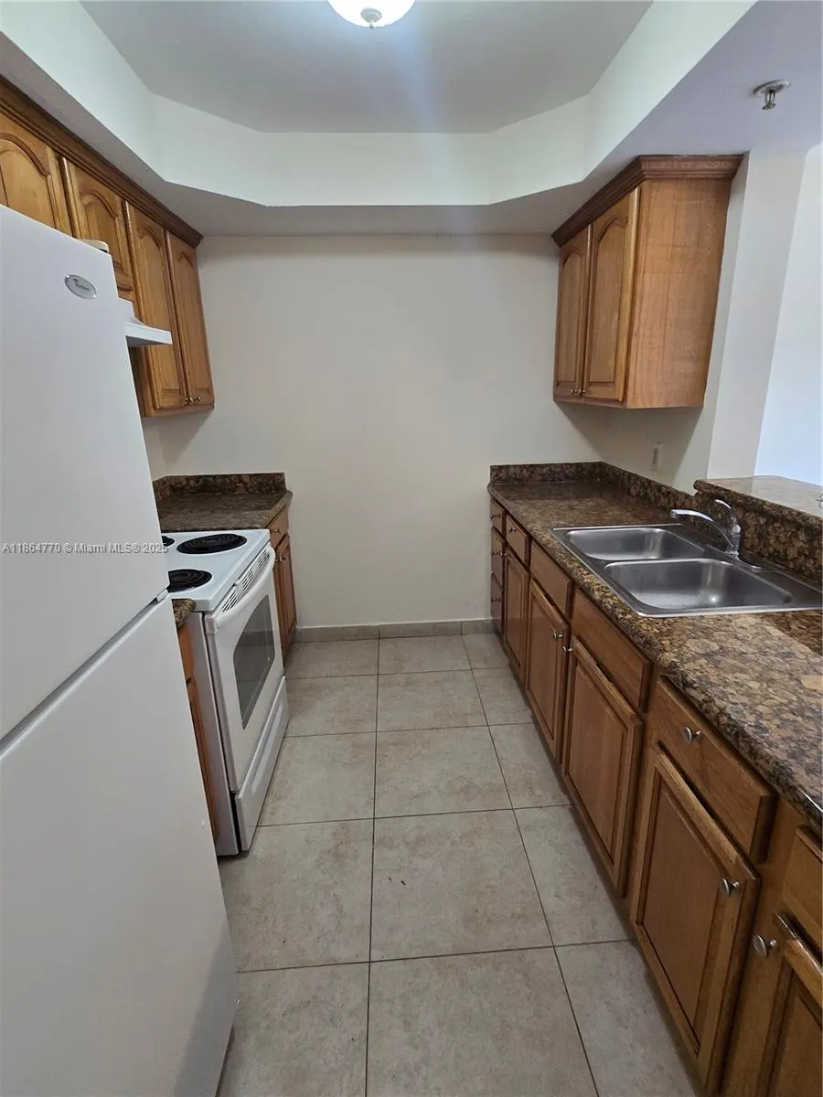 2647 NW 25th Ave, #202