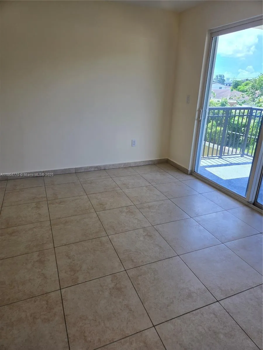 2647 NW 25th Ave, #202