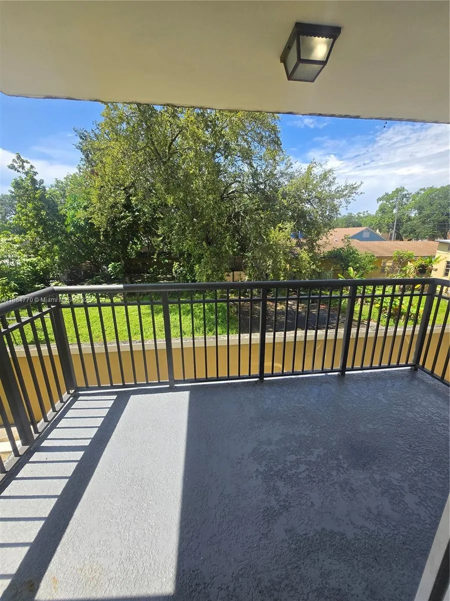 2647 NW 25th Ave, #202