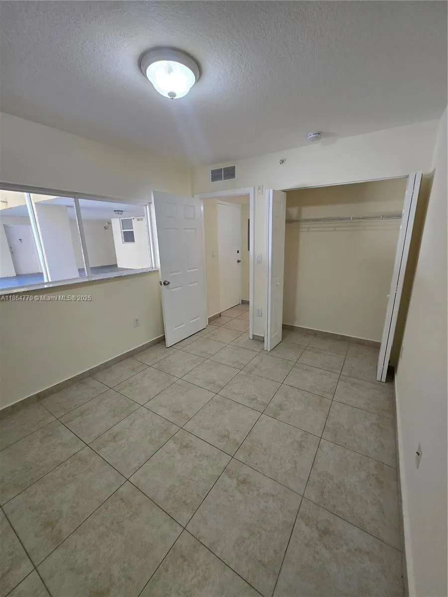 2647 NW 25th Ave, #202