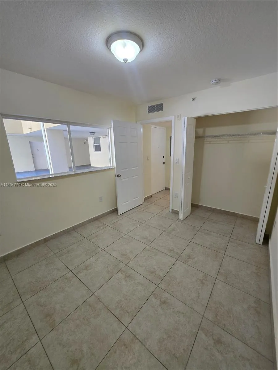 2647 NW 25th Ave, #202