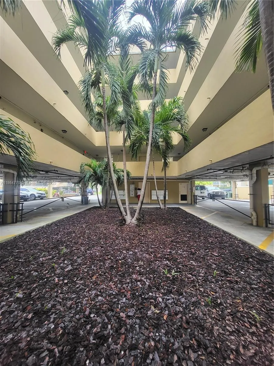 2647 NW 25th Ave, #202