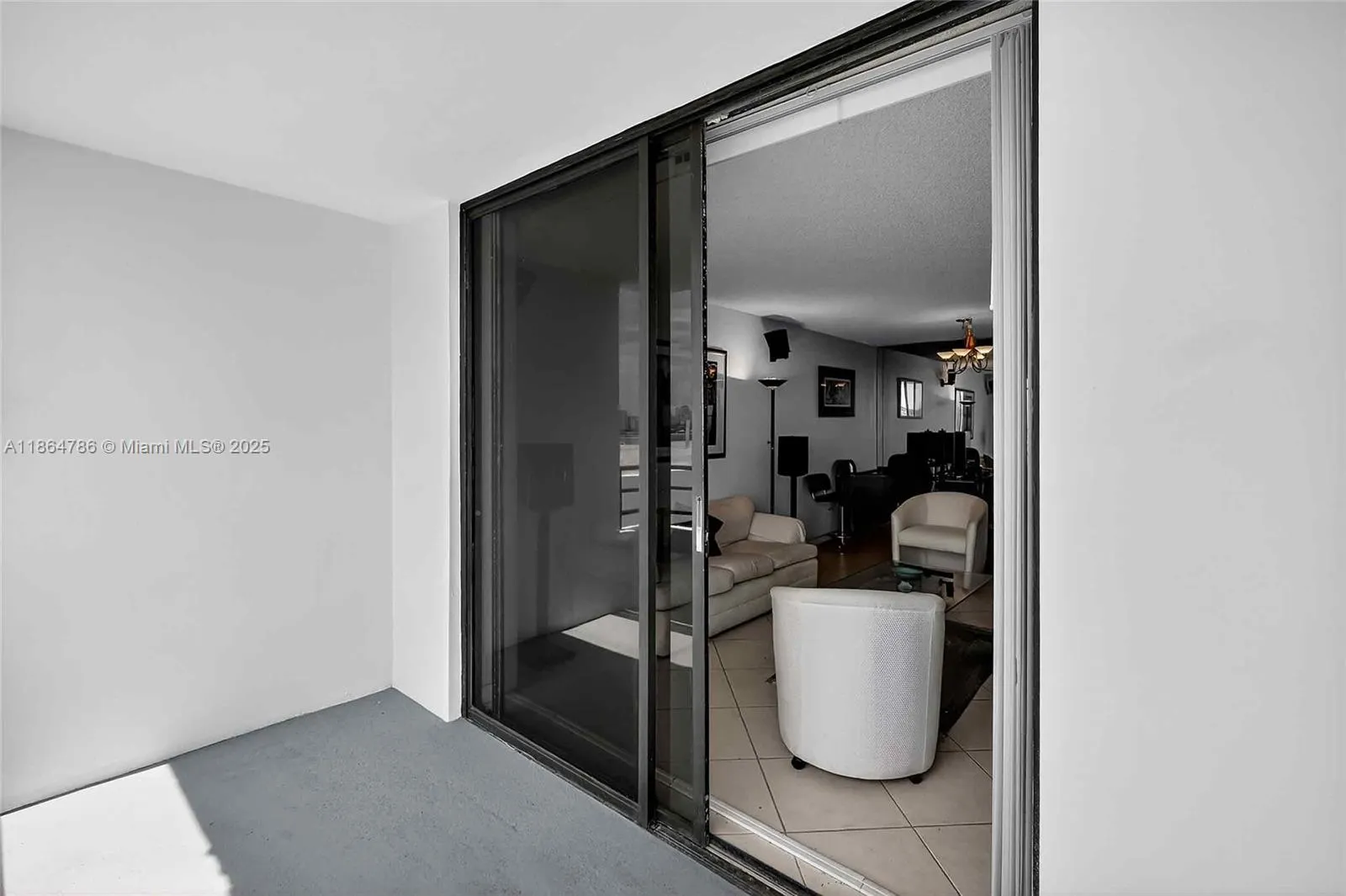 500 Three Islands Blvd, #1001
