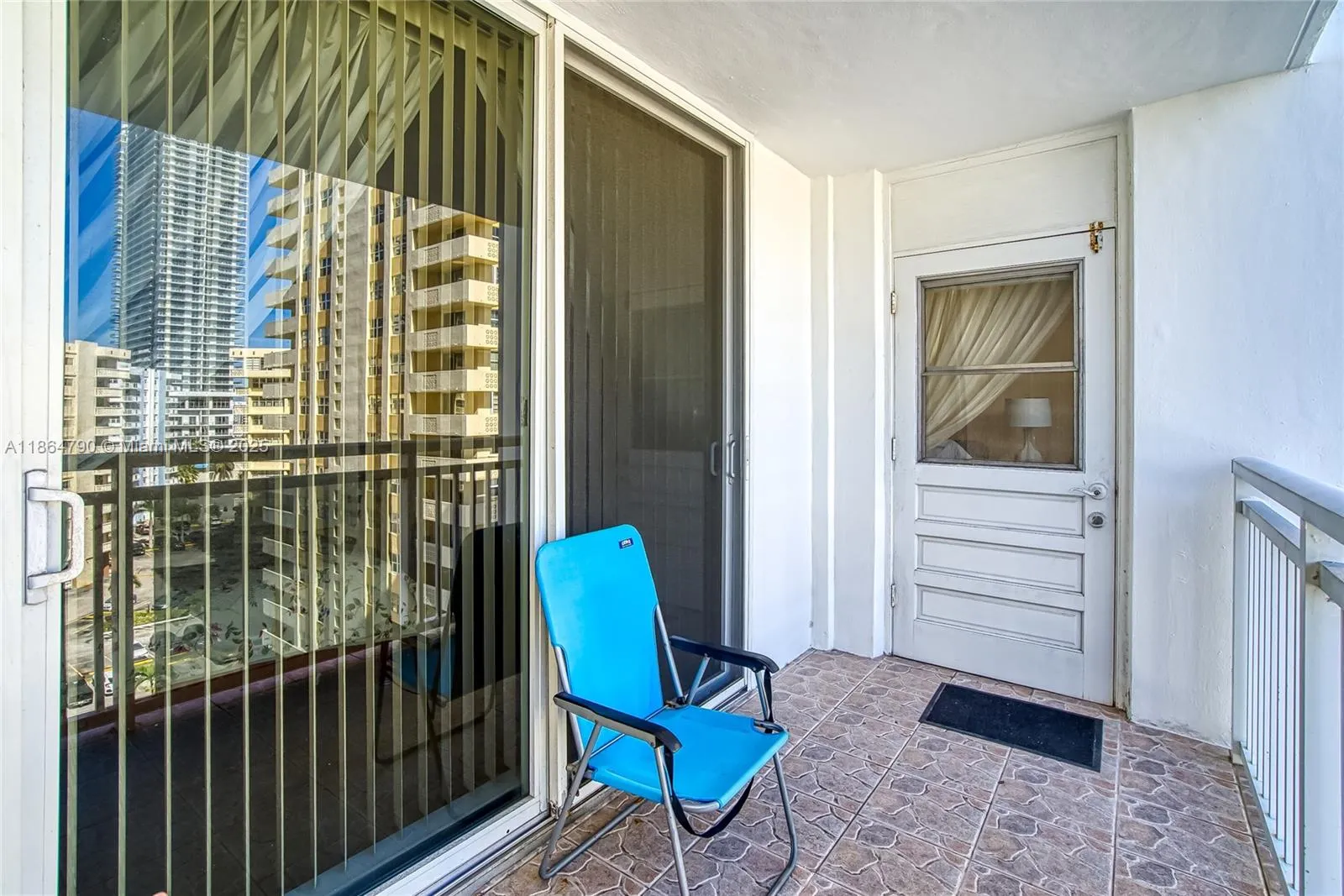 1849 S Ocean Dr, #905