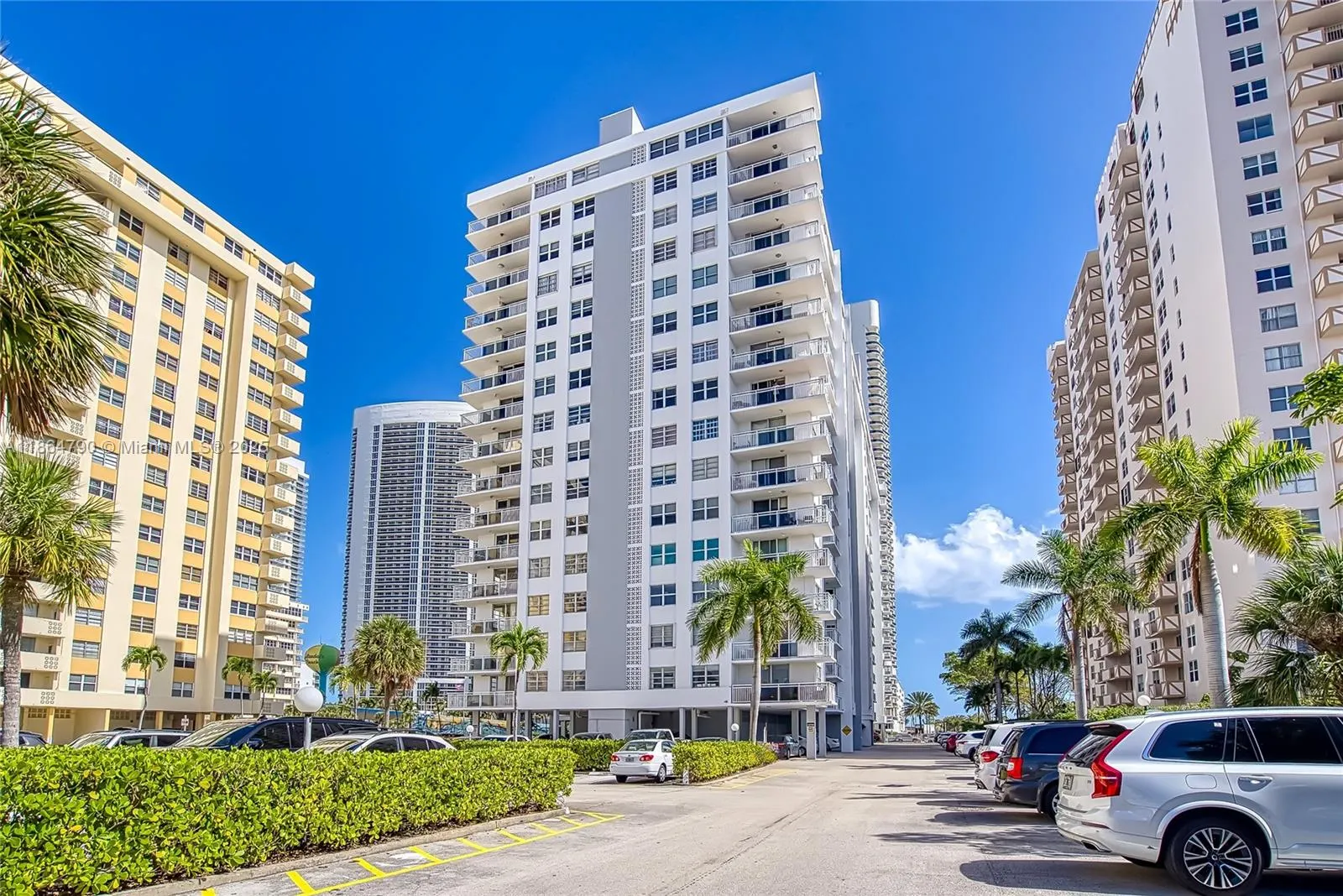 1849 S Ocean Dr, #905