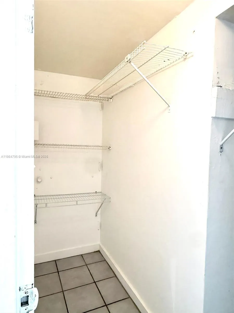 9225 Collins Ave, #307