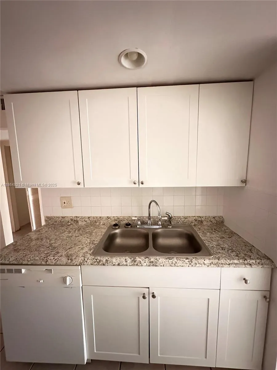 680 Tennis Club Dr, #107