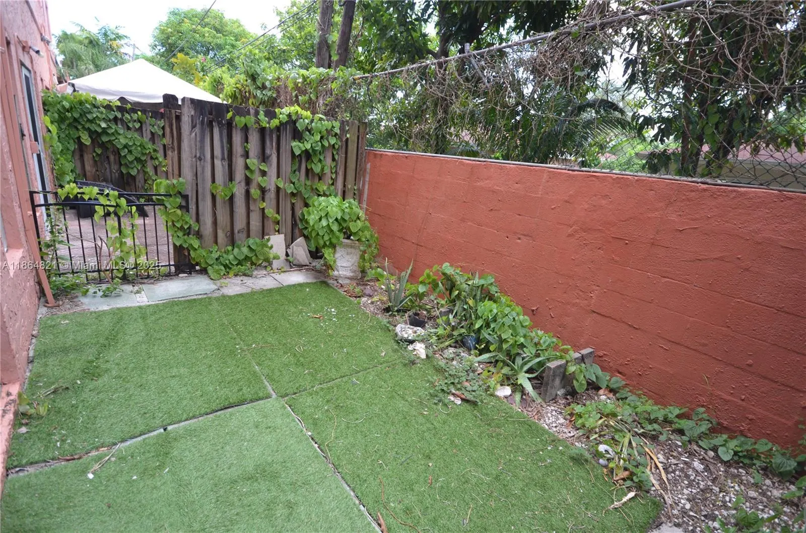 680 Tennis Club Dr, #107