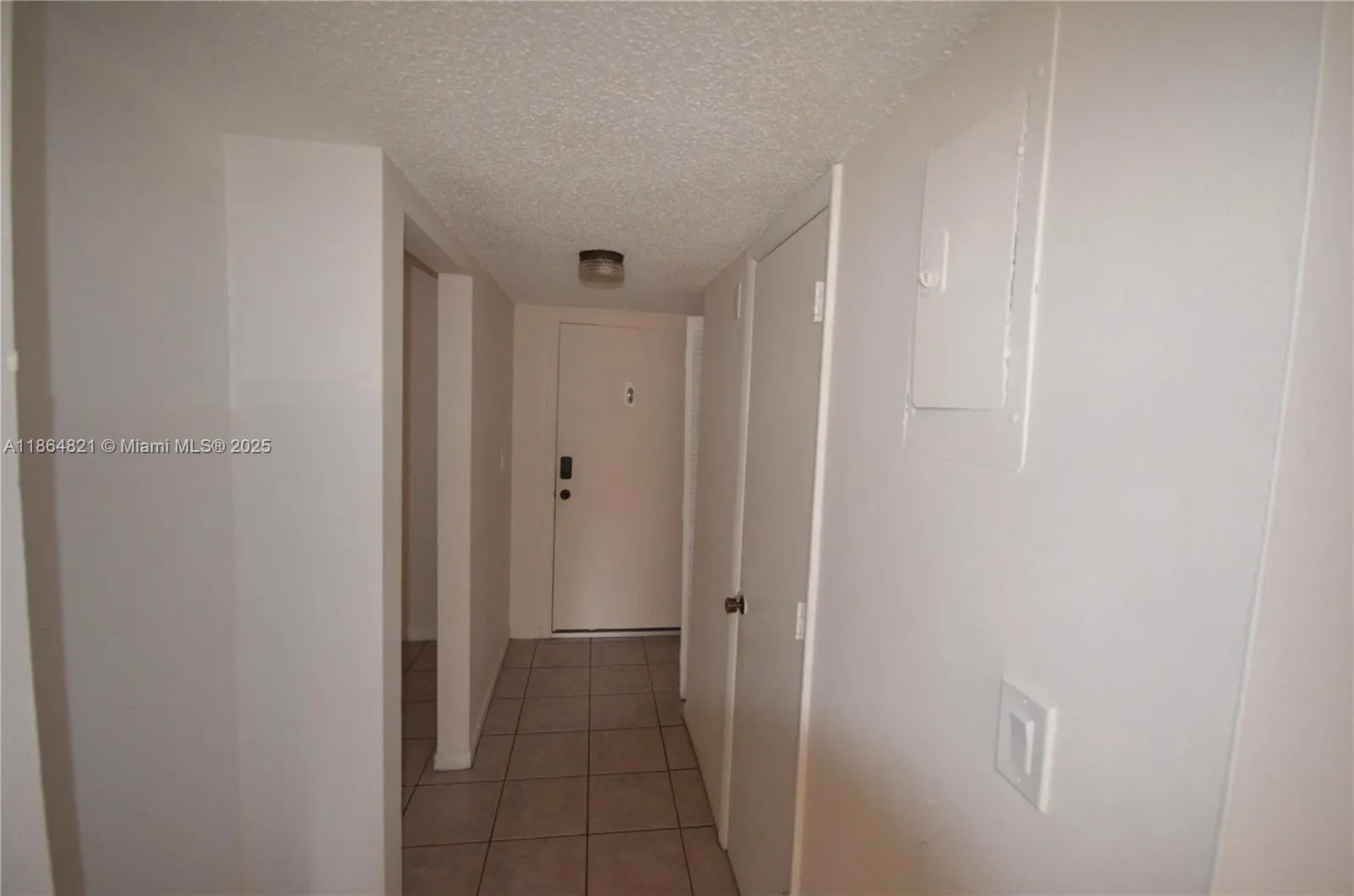 680 Tennis Club Dr, #107