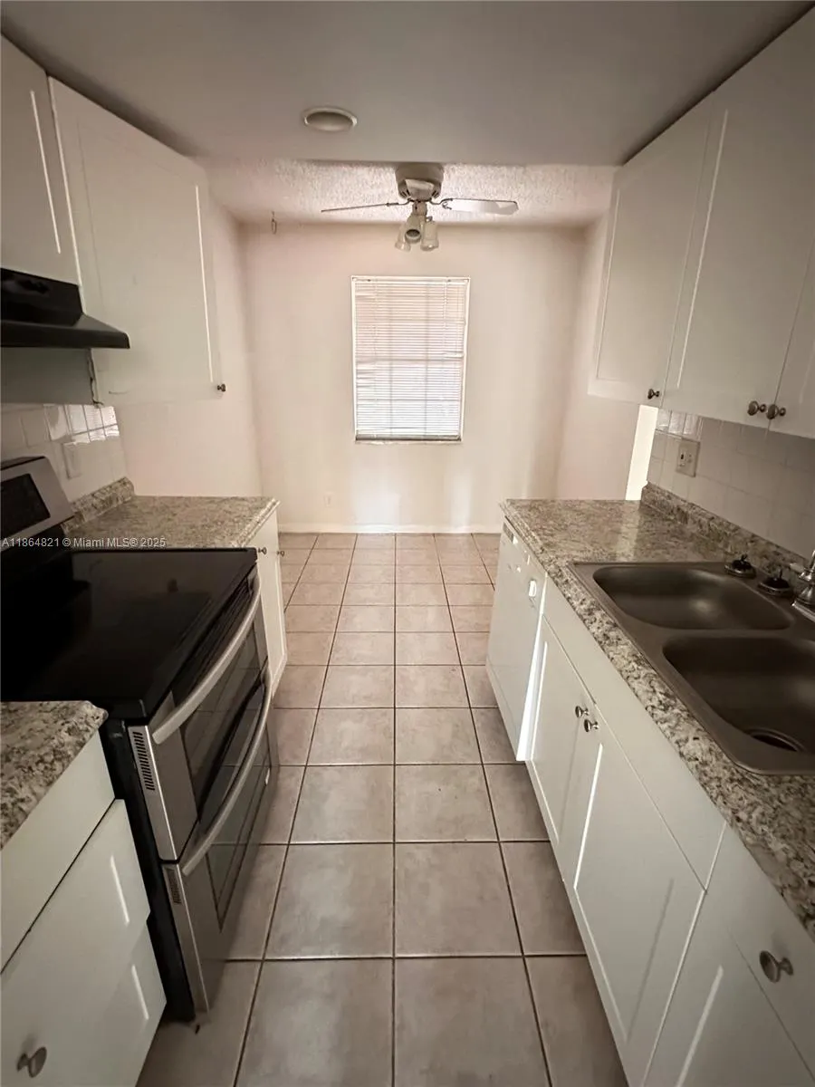 680 Tennis Club Dr, #107