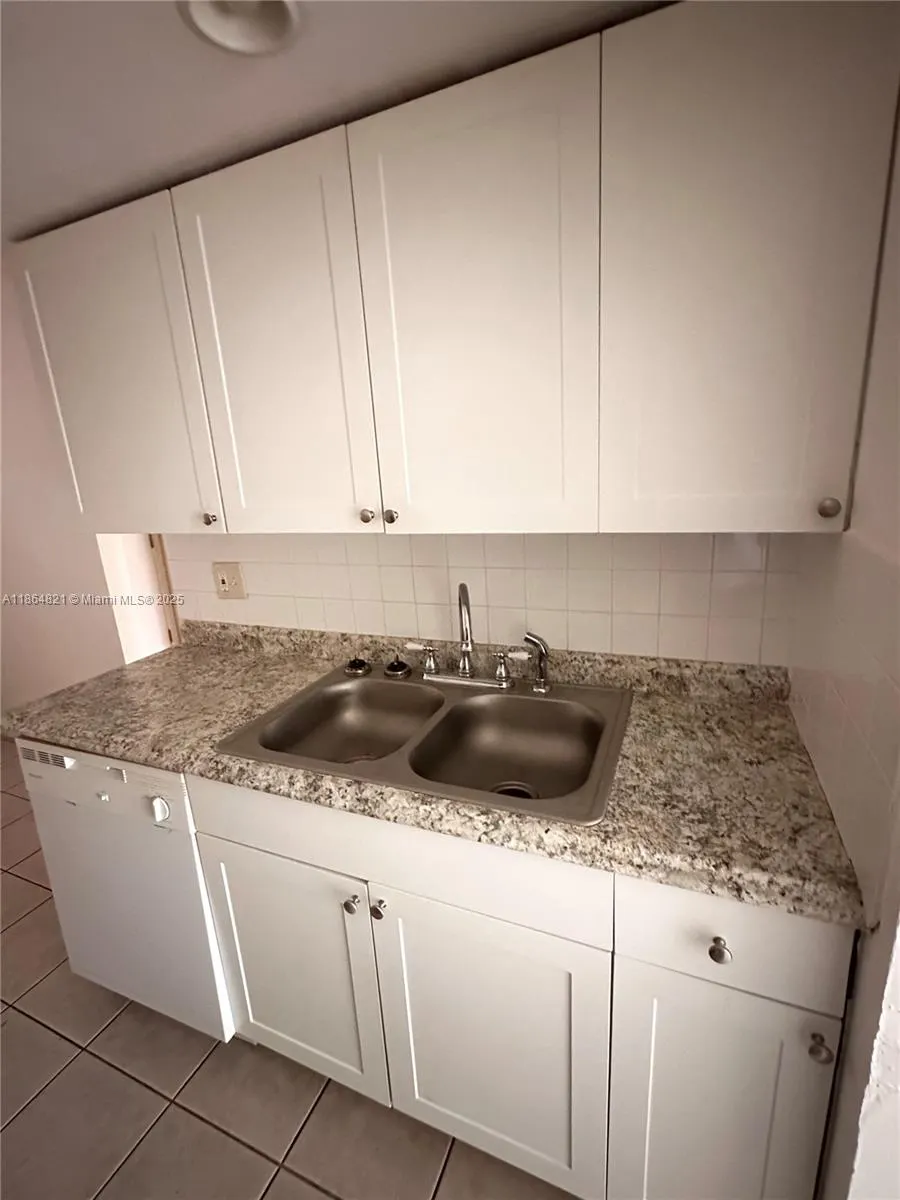 680 Tennis Club Dr, #107