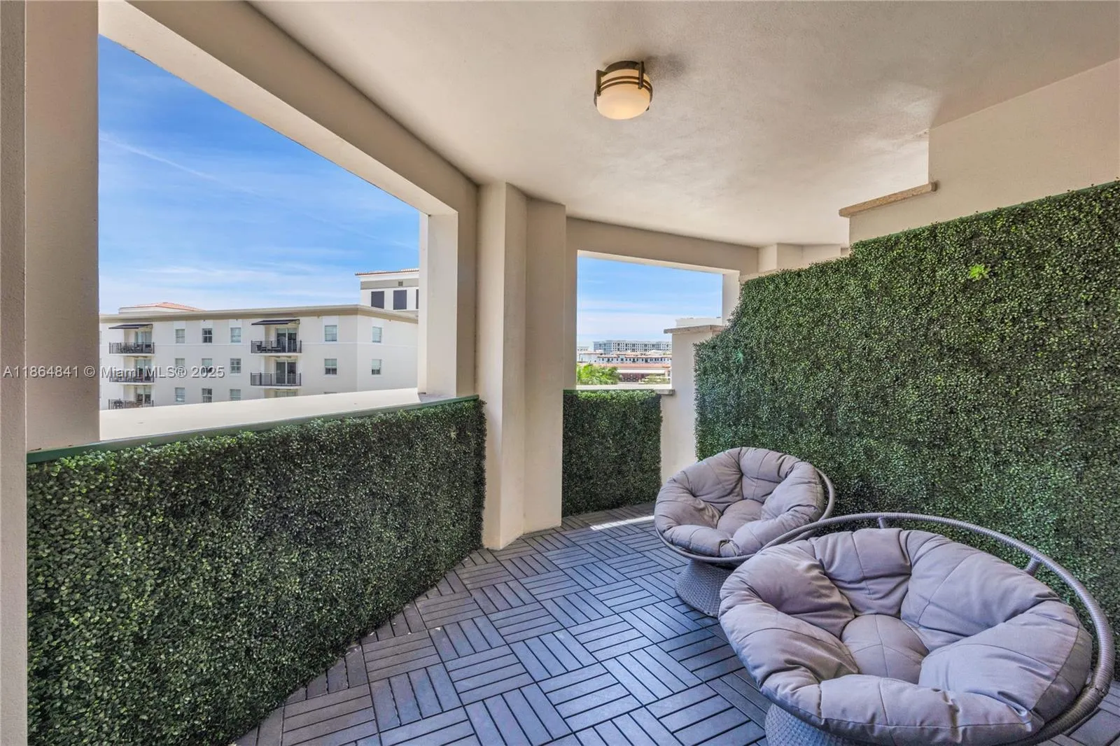 301 Altara Ave, #511