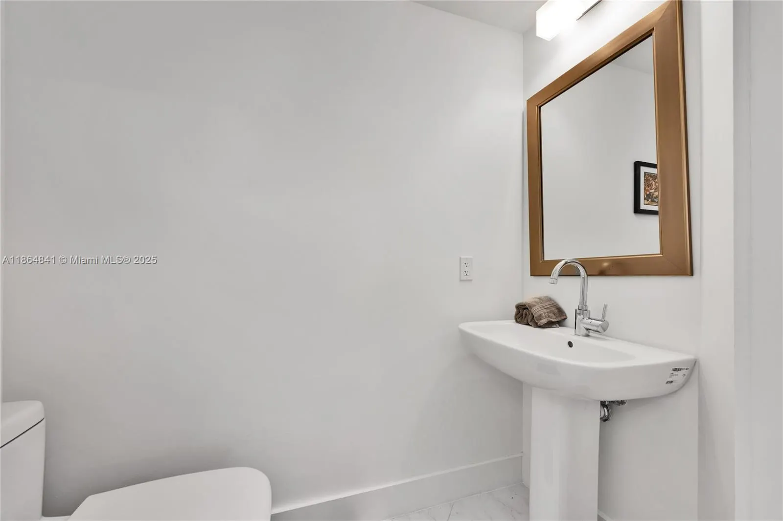 301 Altara Ave, #511