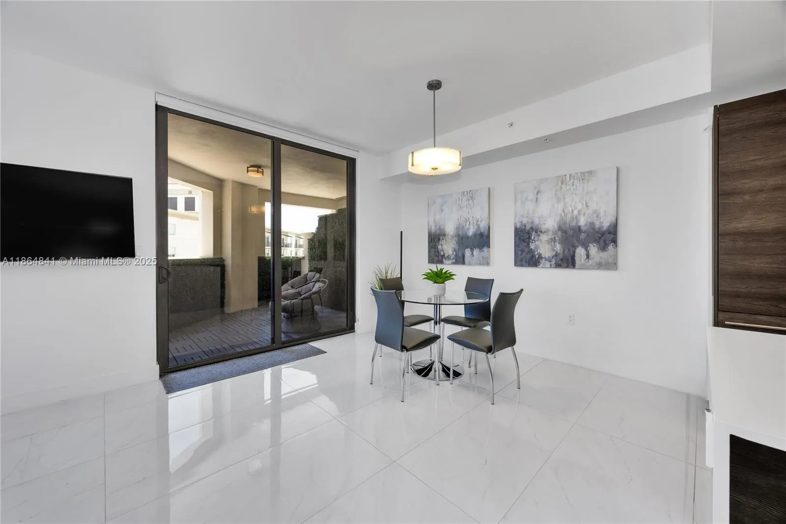 301 Altara Ave, #511