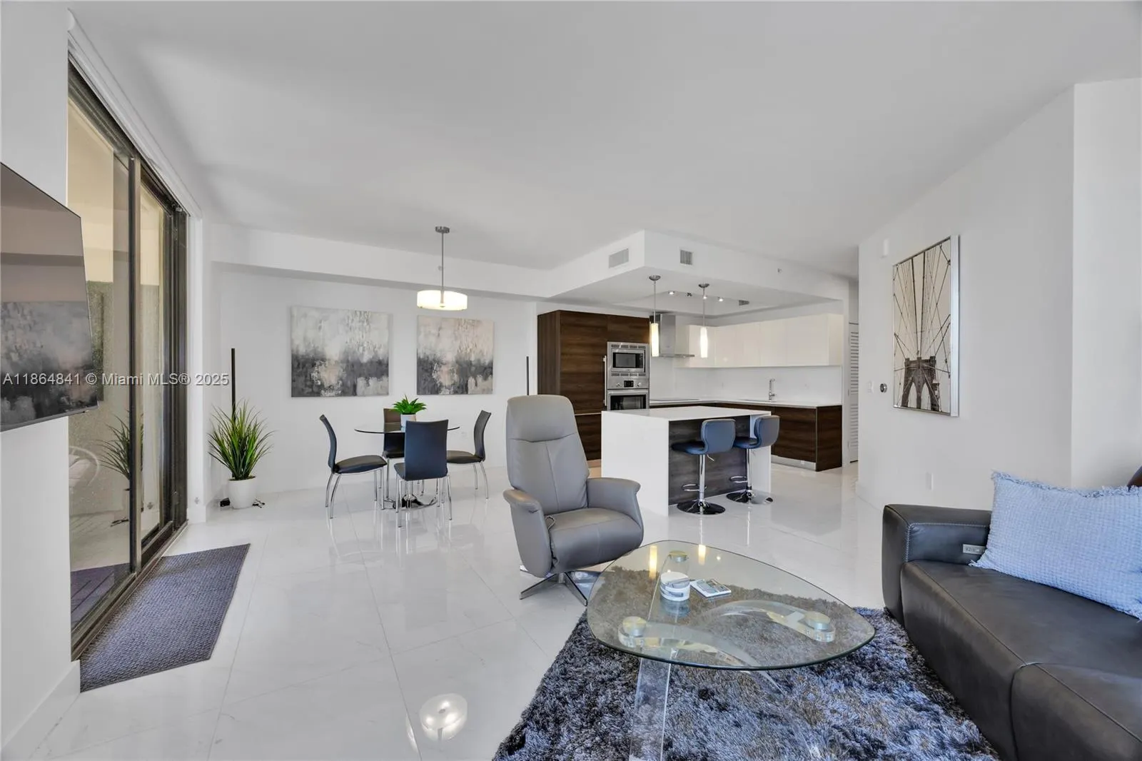 301 Altara Ave, #511