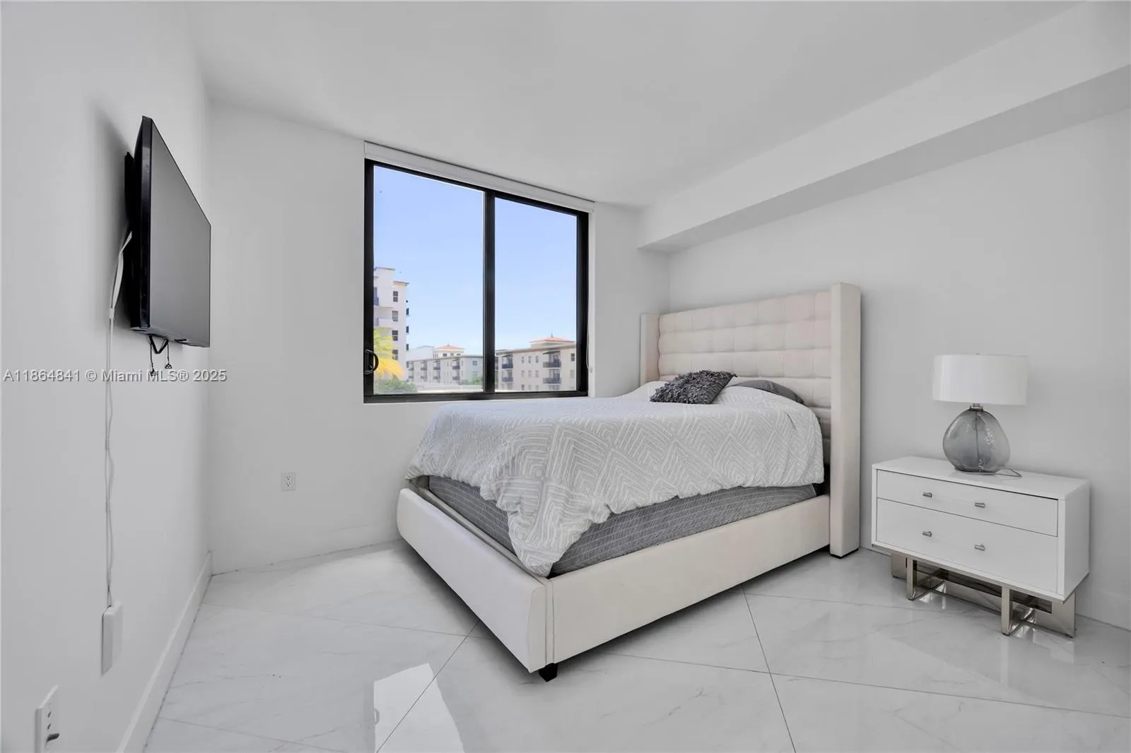 301 Altara Ave, #511