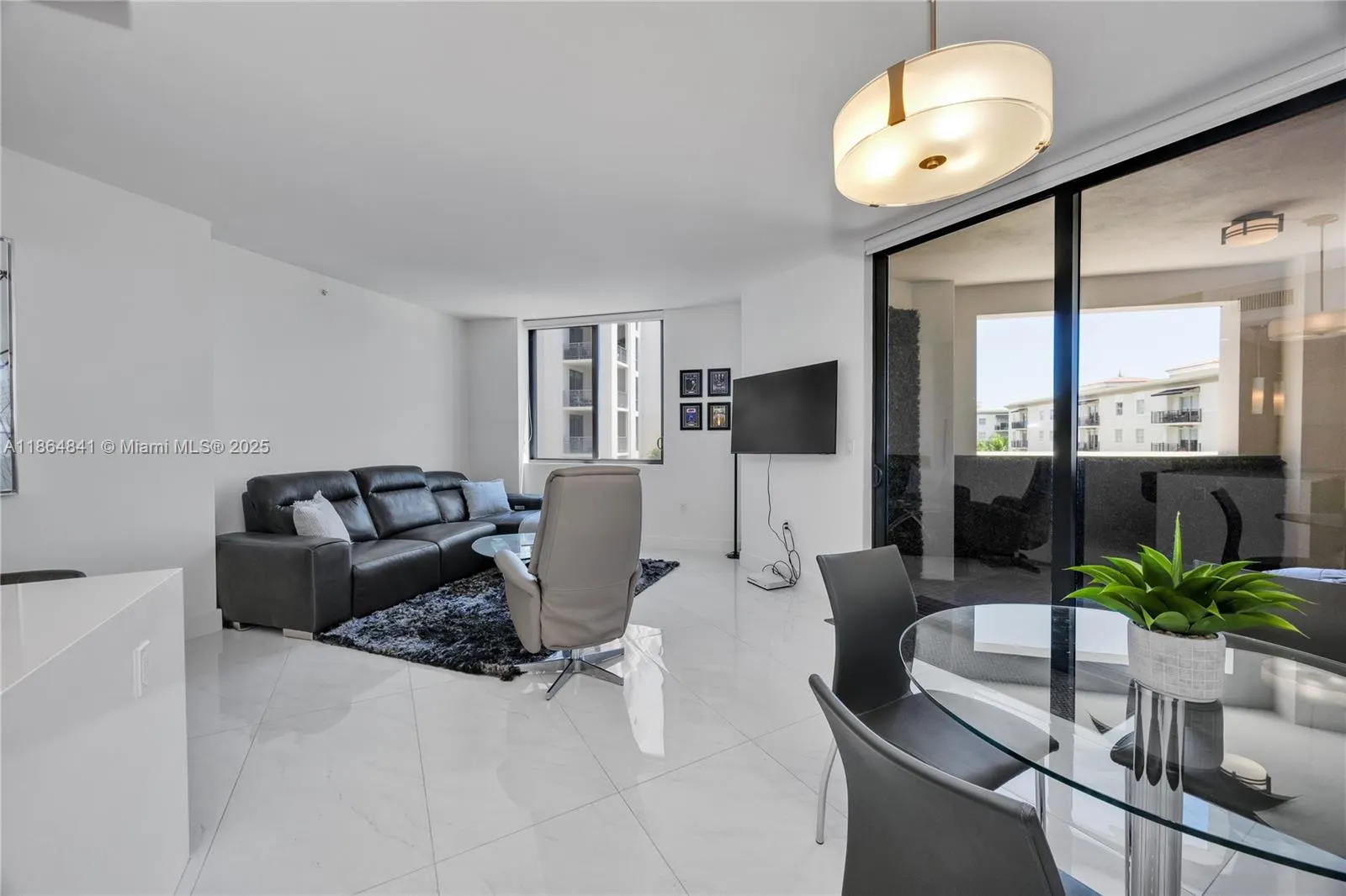 301 Altara Ave, #511