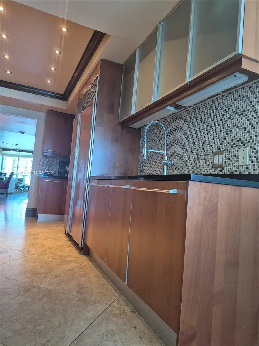 3101 S Ocean Dr, #2707