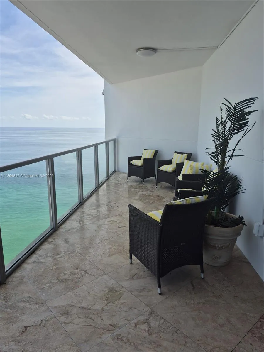 3101 S Ocean Dr, #2707
